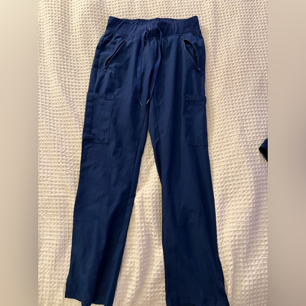 Women's navy beyond scrub pants and top